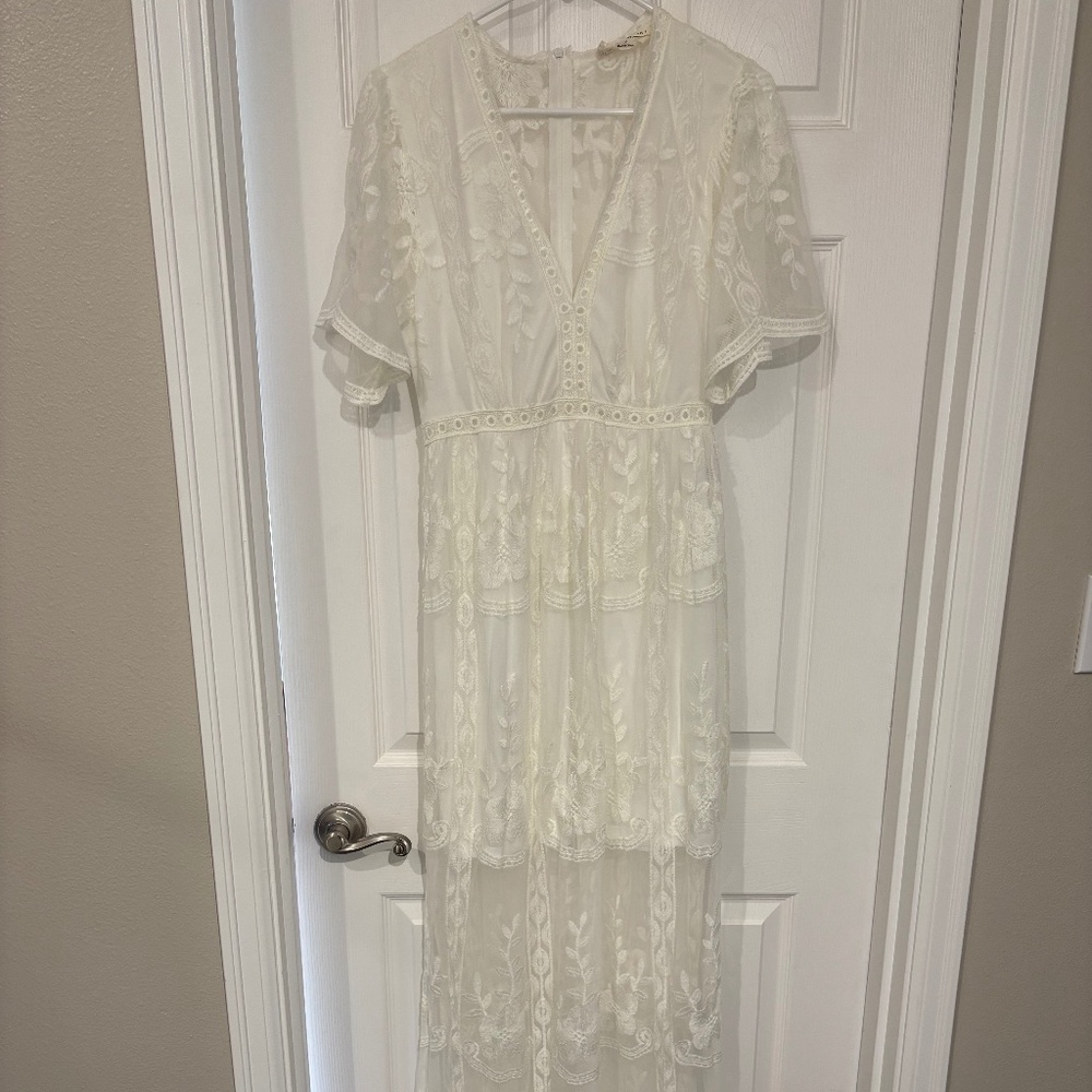 Cream maxi dress size medium